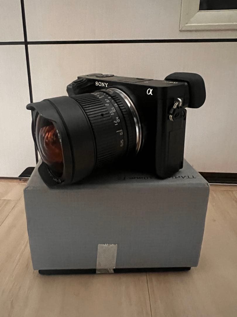 SONY α6000、（TTArtisan 10mm F2 レンズ付き）