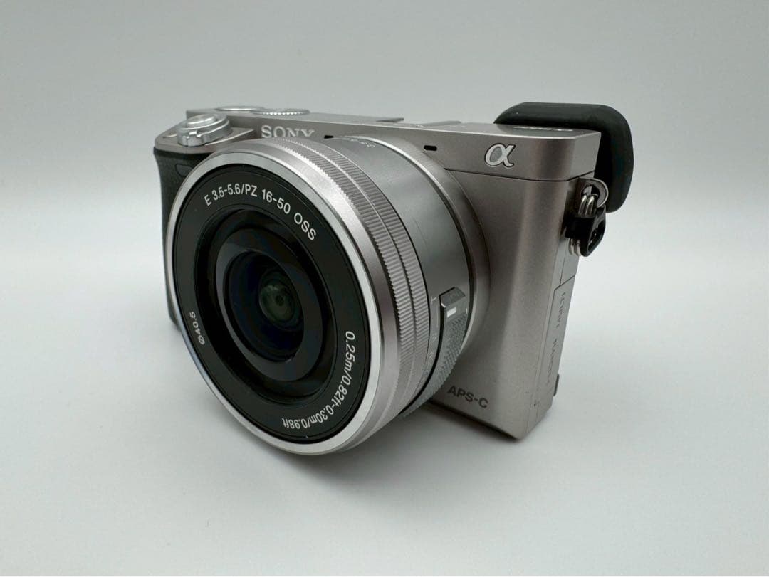 【SONY】　α6000 ILCE-6000 + E 16-50mm ソニー