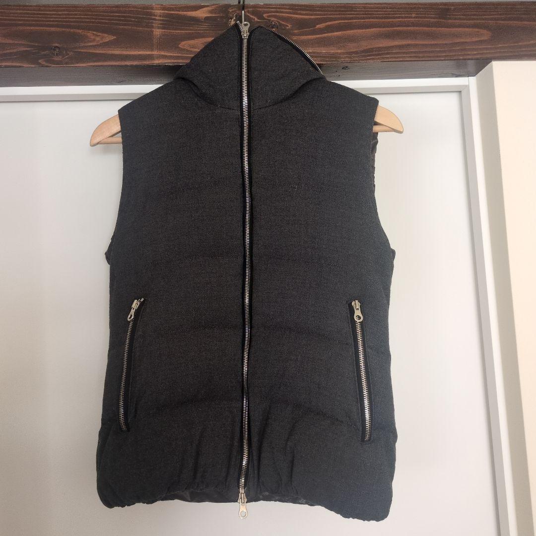 【美品】DUVETICA ダークグレー ダウンベスト 42