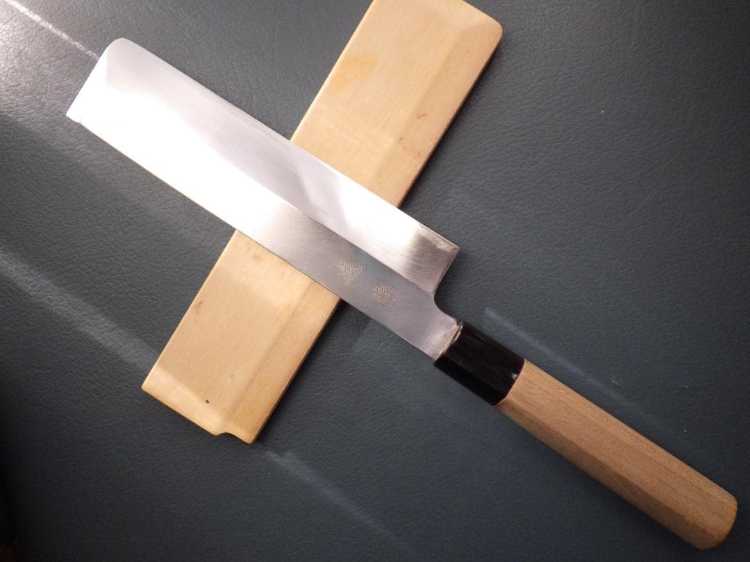 ザ*ロ様 東型薄刃包丁★正義作★本水牛天然木柄★㊨手研ぎ済み・堺打刃物▲記名有▲
