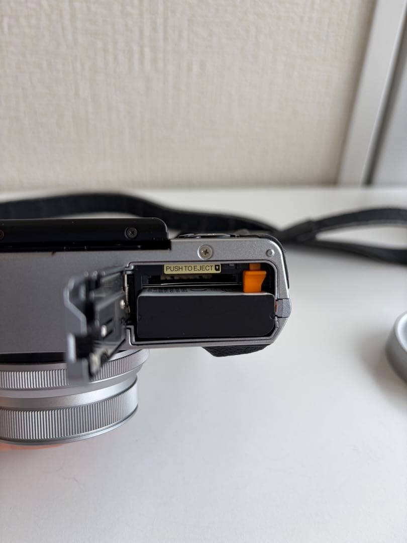 【超美品】FUJIFILM X30 コンパクトデジタルカメラ