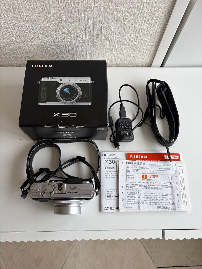 【超美品】FUJIFILM X30 コンパクトデジタルカメラ