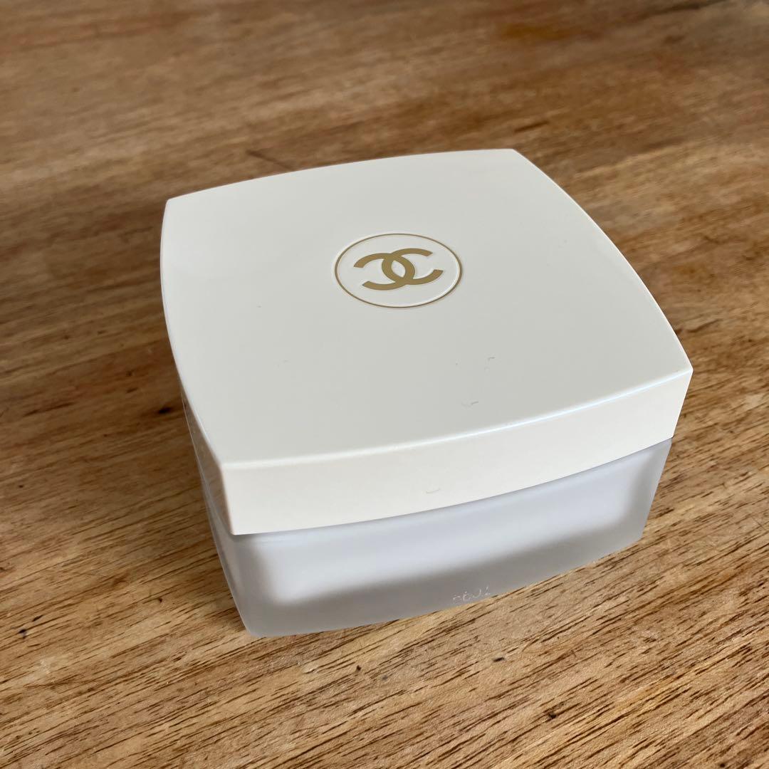 CHANEL ボディクリーム ホワイト