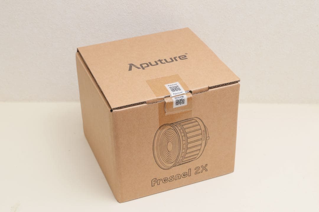 ビデオカメラ Aputure fresnel 2x