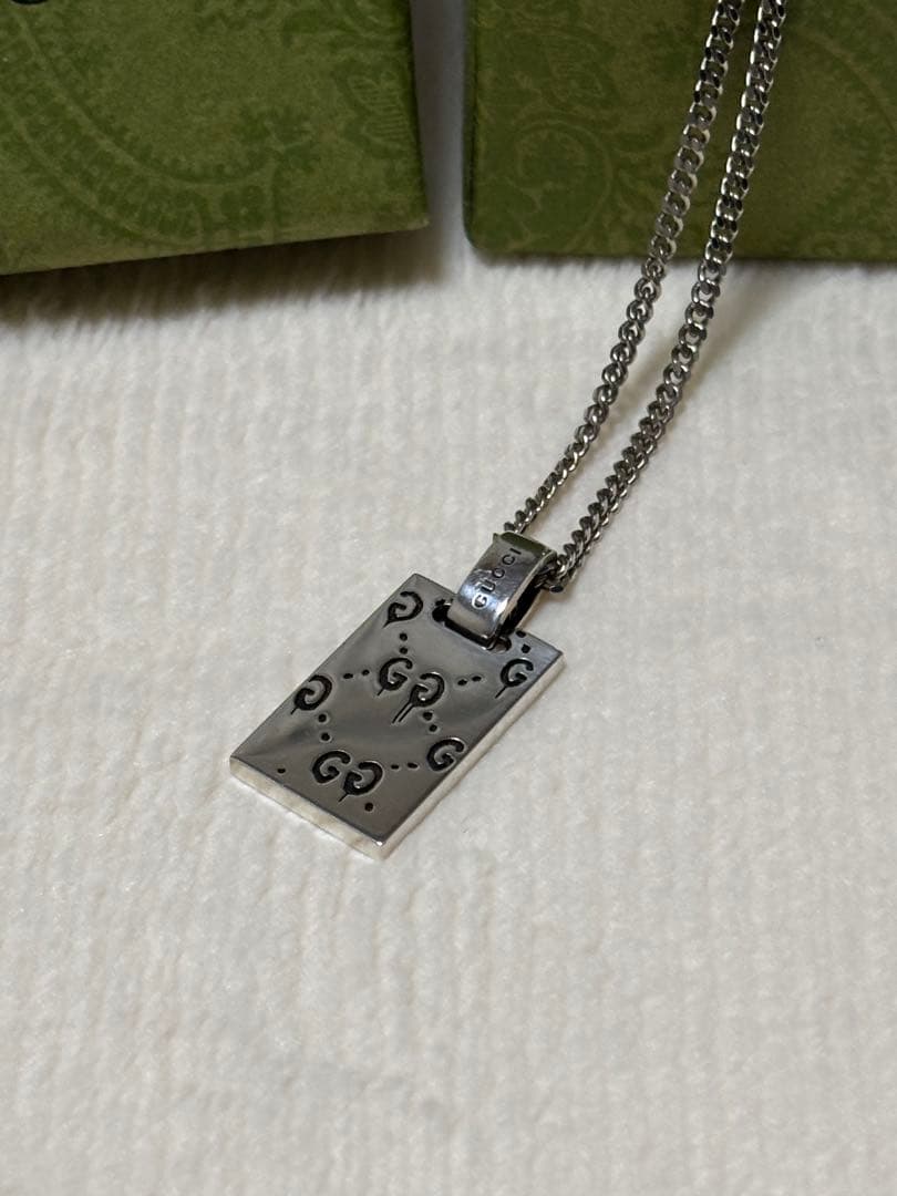 GUCCI グッチ ゴースト シルバー プレート型ネックレス