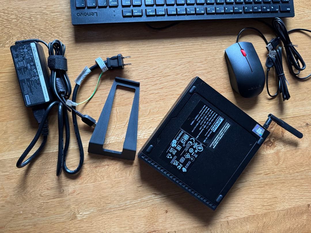 ミニPC Lenovo ThinkCentre M60e Tiny 11LV0007JP