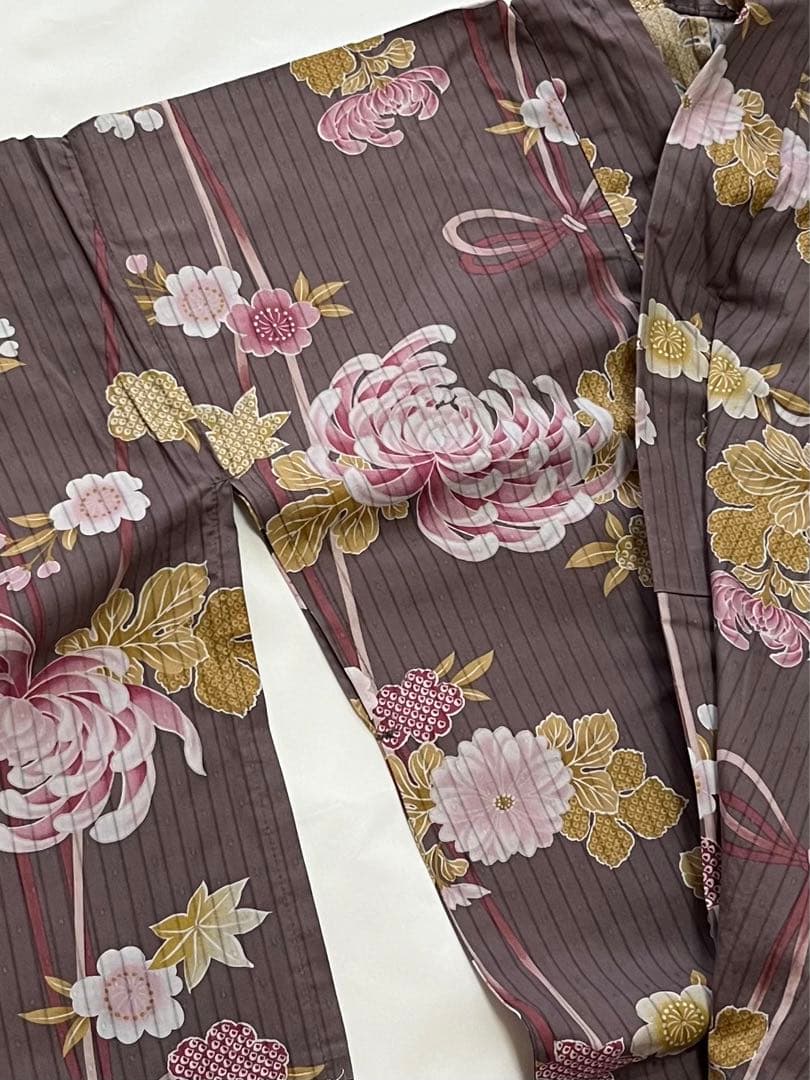 浴衣　ライトグレー　レトロ浴衣　着物風　大人女子