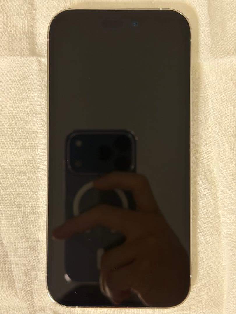 美品 完品 iPhone 14 Pro 256gb シルバー SIMフリー