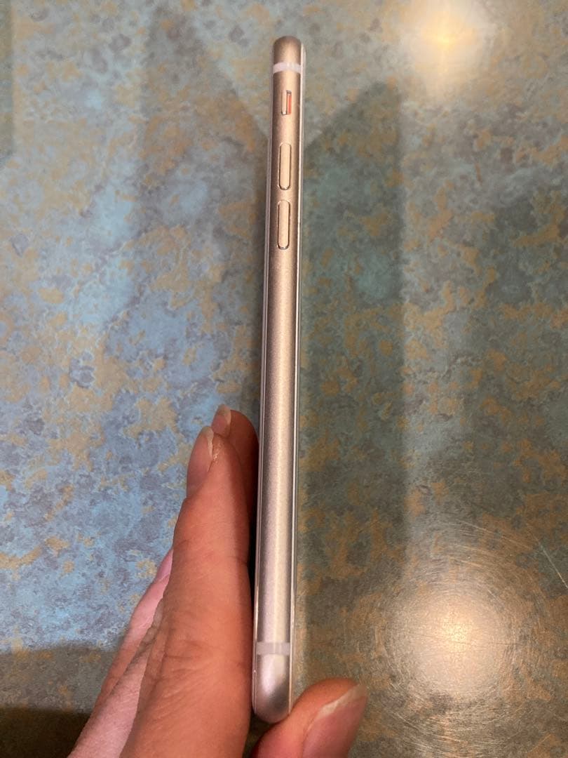 iPhone 8 64GB シルバー