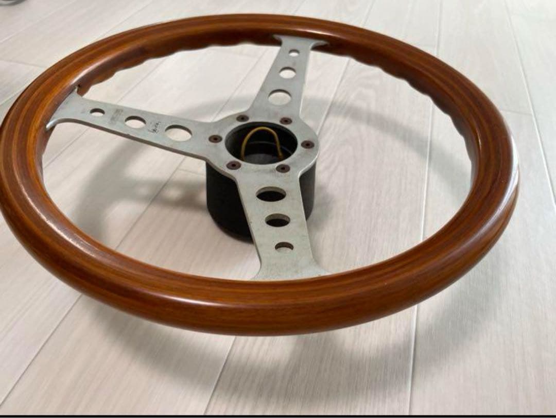 MOMO ウッドステアリング　直径34