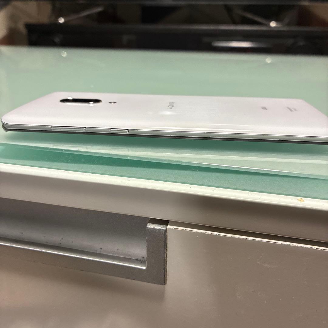 AQUOS SH-M04 ホワイト