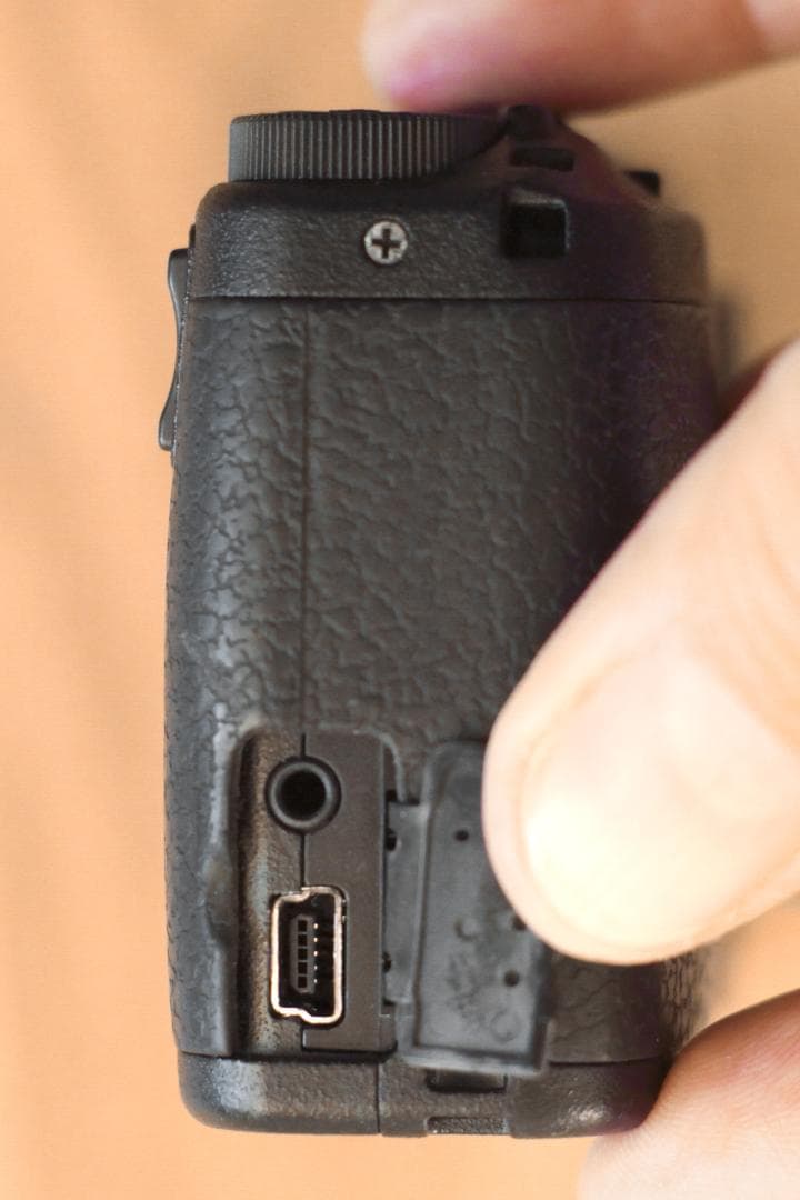 【ショット数わずか817回極美品】RICOH GR DIGITAL 初代