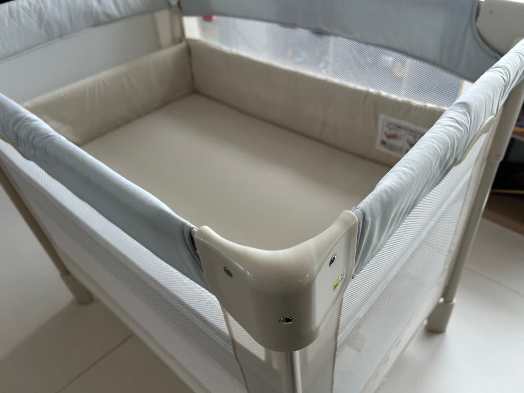 【美品】 アップリカベビーベッド ココネルエアー AB