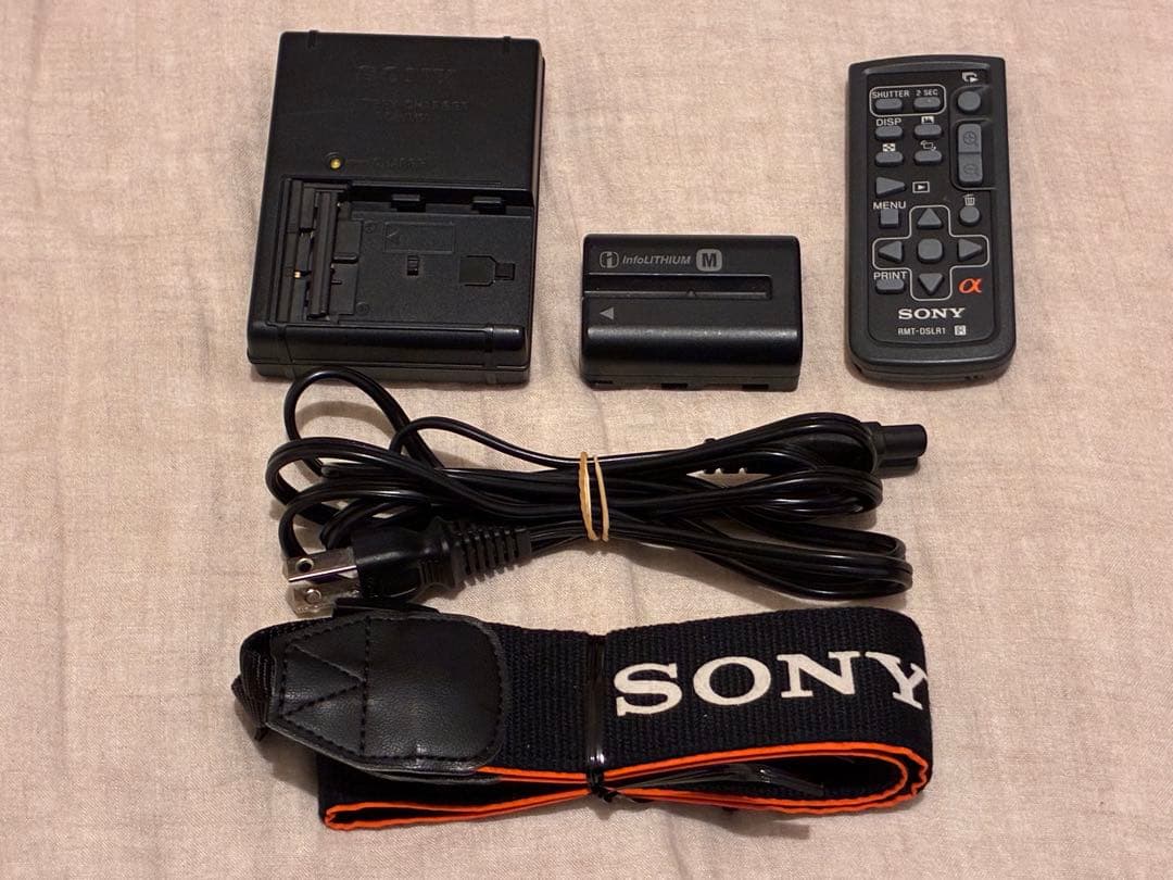 SONY α700 DT 3.5-5.3/16-105他 レンズ2本セット 美品