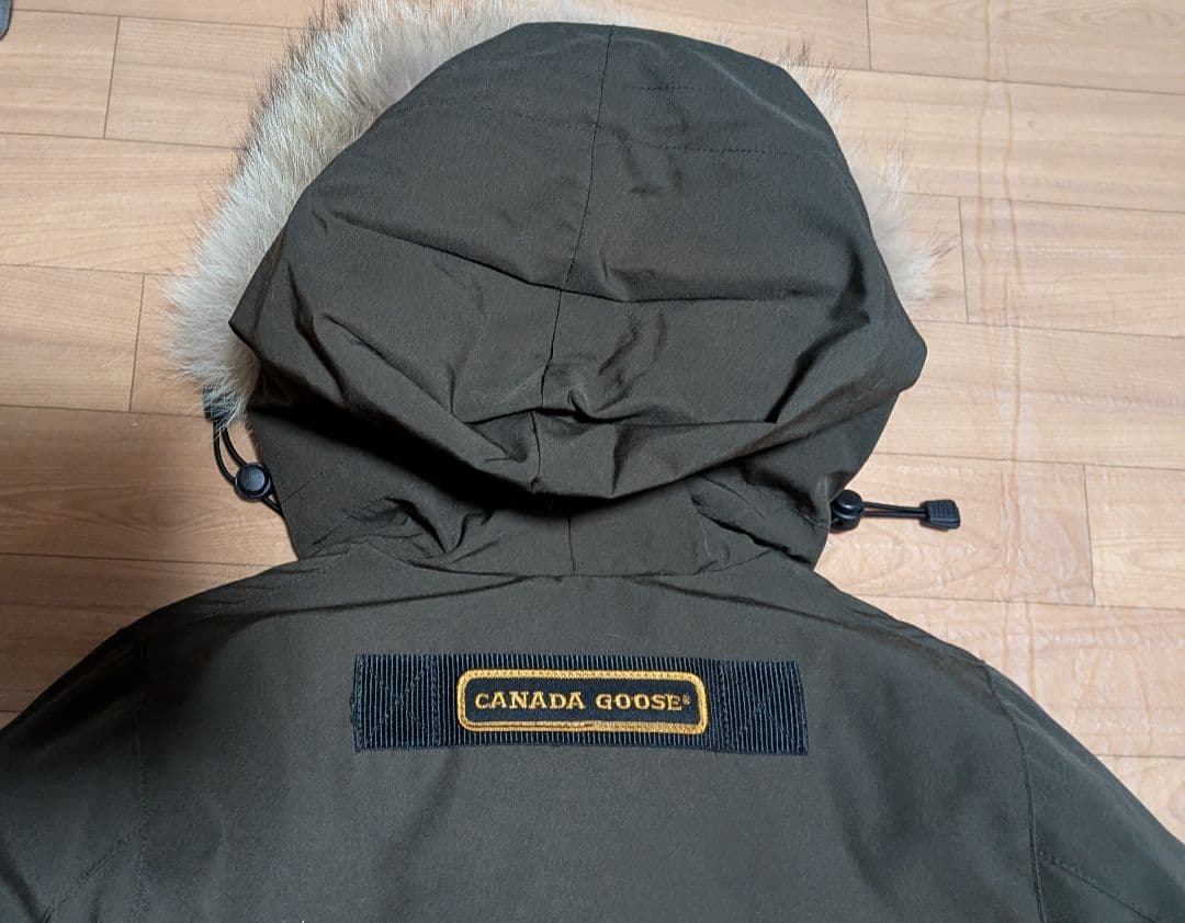   ダウンジャケット Mサイズ オリーブ