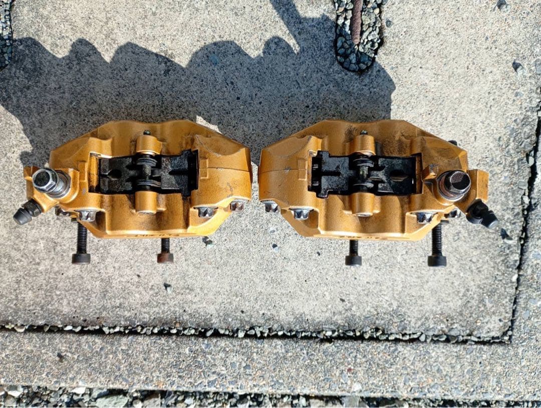 NISSIN 4POT フロントブレーキキャリパー 62mm GPZ900Rなど