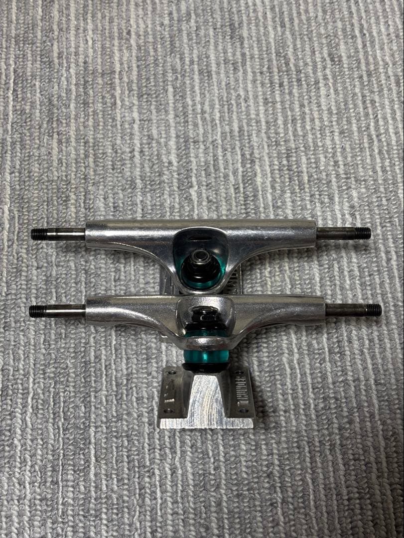 THUNDER トラック 147 HI 7.9-8.12inch