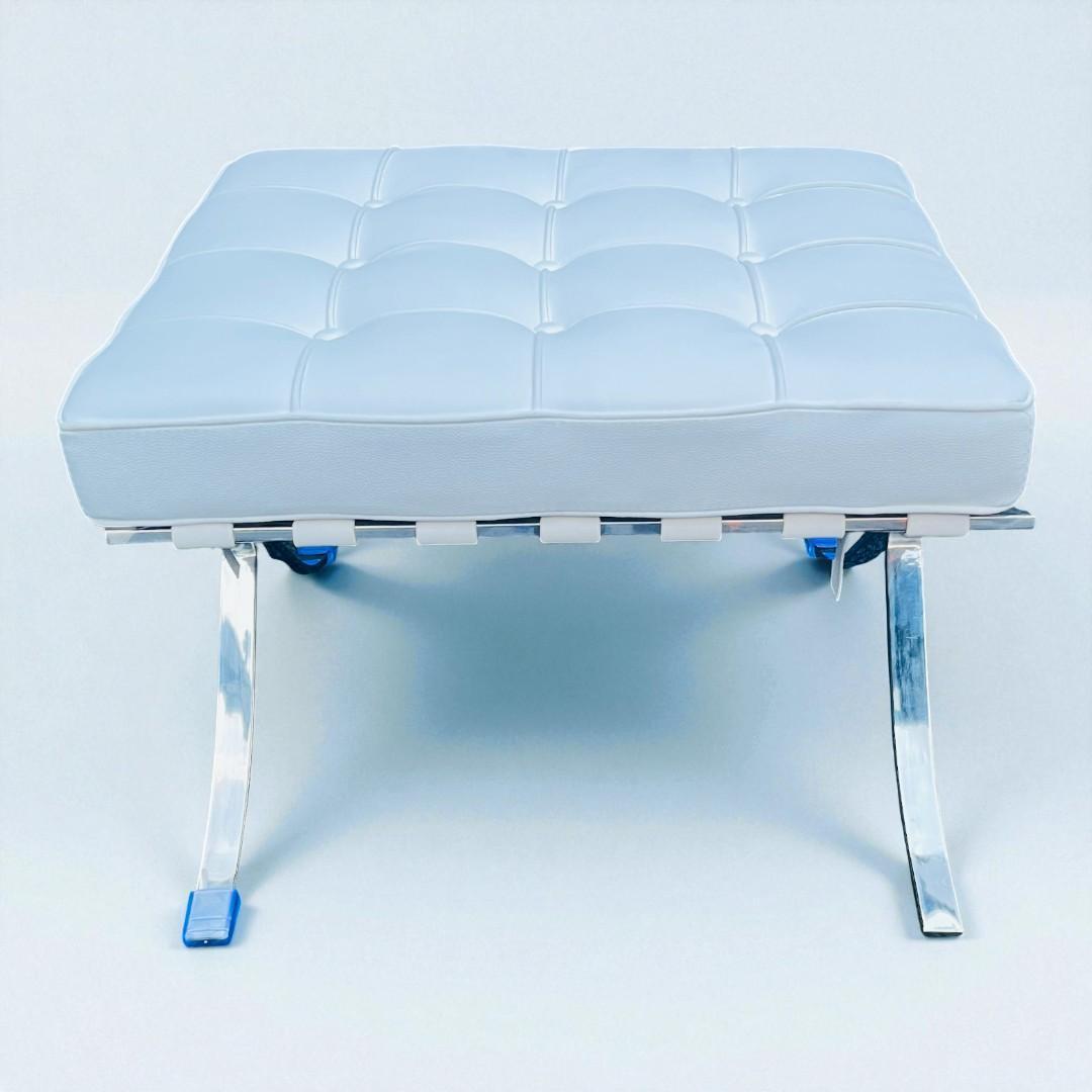 【新春セール】バルセロナ スツール オットマン ホワイト リプロダクト 送料込