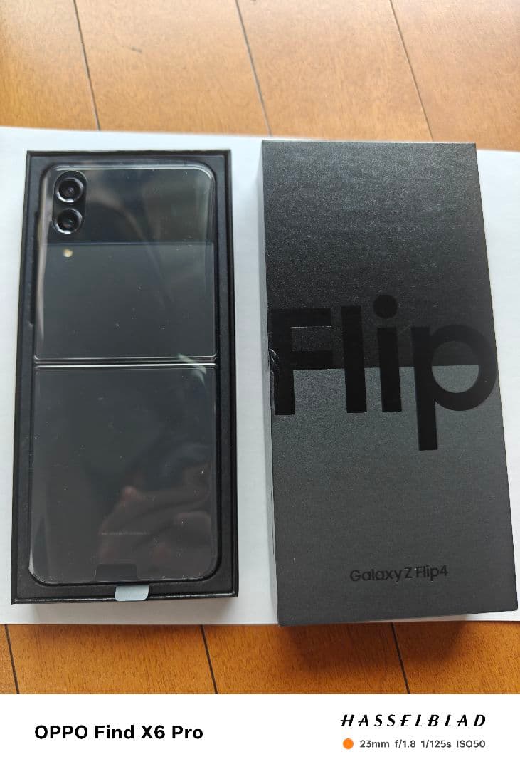 [3匹のこぶた]galaxy Z flip 4 512GB SIM 海外版