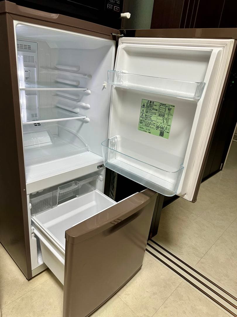 【引き取り/発送変更可】パナソニック 冷蔵庫 NR-B149W ブラウン