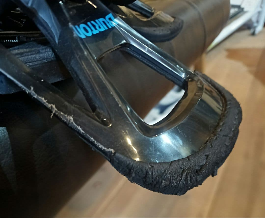 たたた　BURTON スノーボードビンディング ブラック