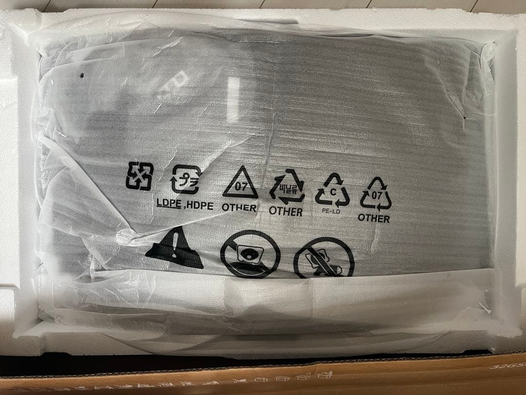 ゲーミングモニター 32GS60QC 32インチ 箱あり