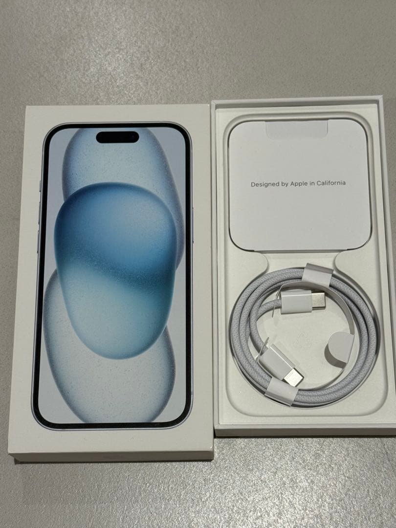 Apple iPhone 15 本体　256G SIMフリー