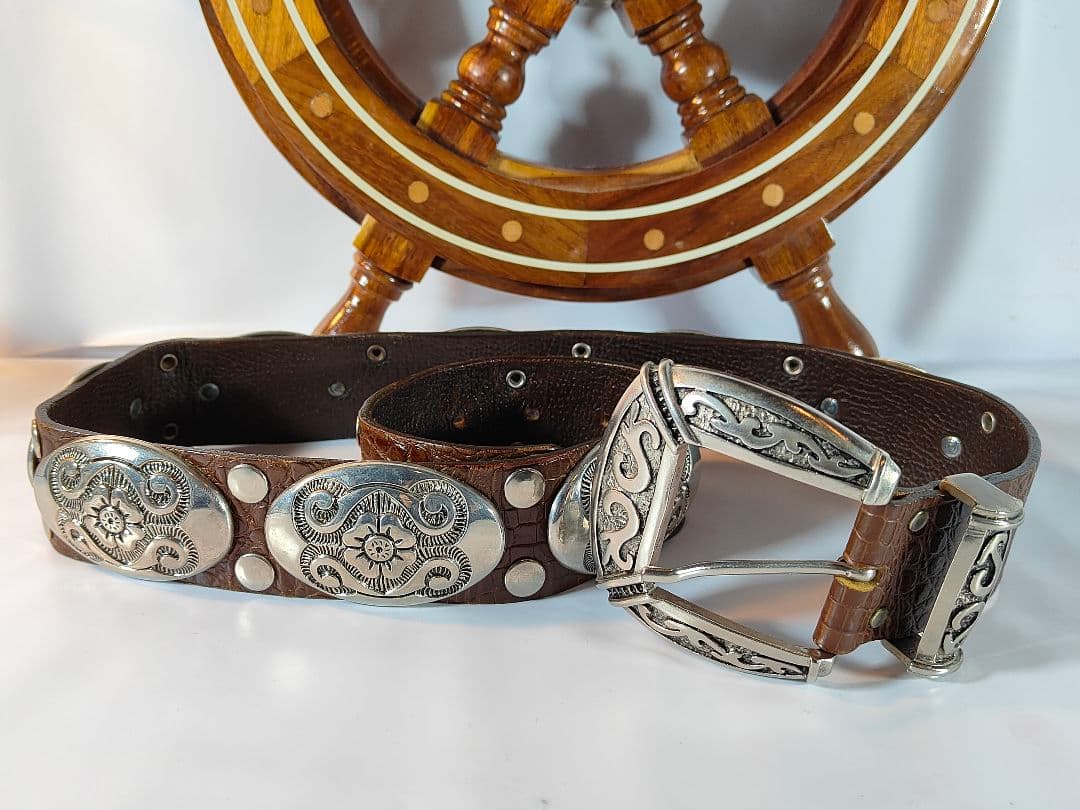 【Vintage】NANNI　イタリア製　高級コンチョドレスベルト 本革正規品