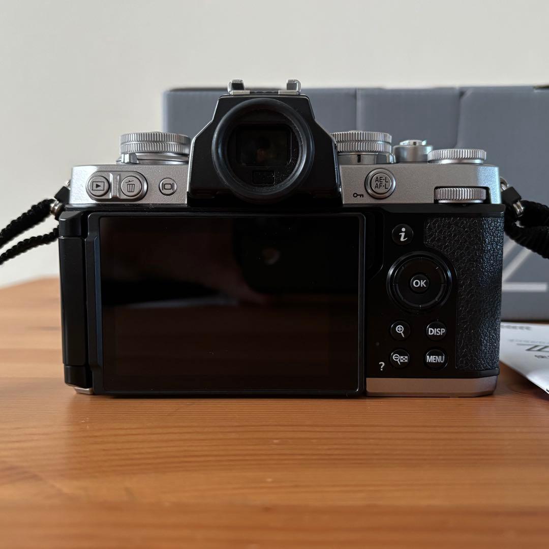 【最終値下げ】Nikon Z fc シルバー本体