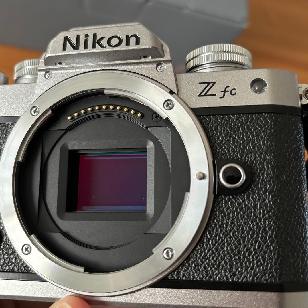 【最終値下げ】Nikon Z fc シルバー本体