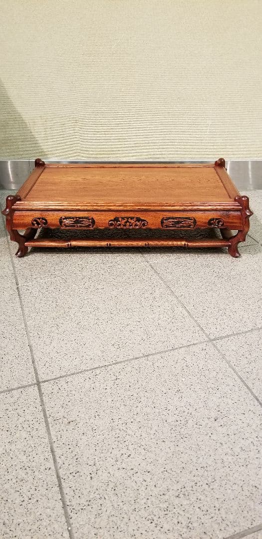 1.8尺唐獅子彫り花台(欅) 幅54cm 高さ13cm 奥行33cm位です。