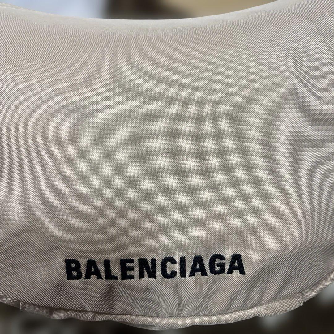 BALENCIAGA ボディバッグ ベージュ　ショルダーバッグ
