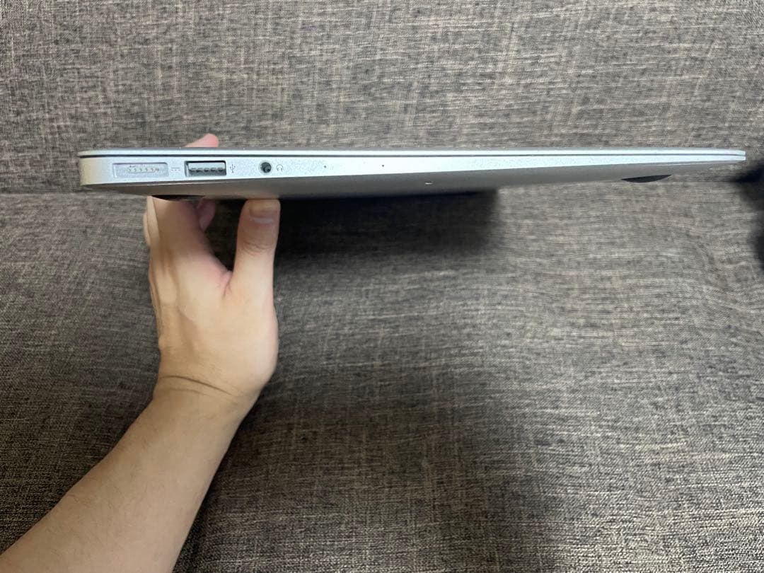 【ジャンク品】MacBook Air シルバー　A1466 2017年購入品