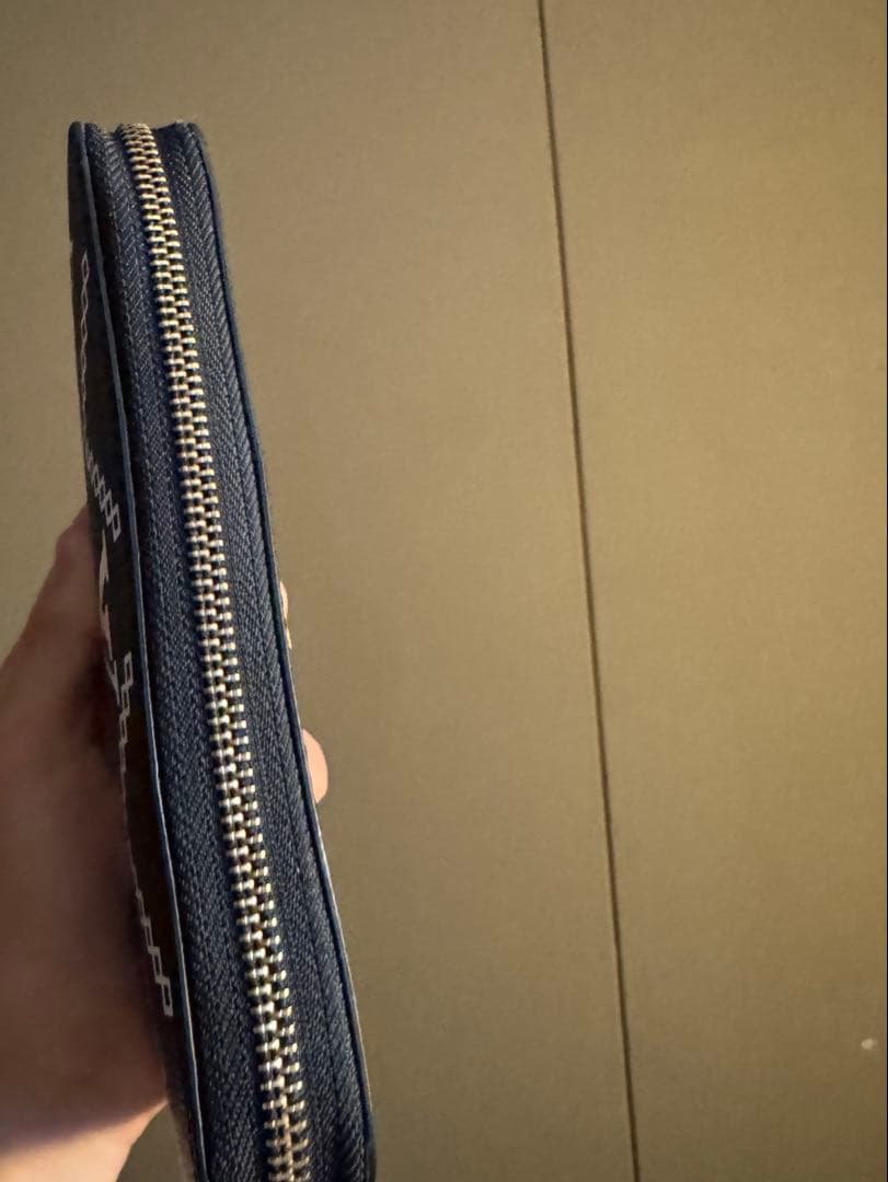 ルイヴィトン バイカラー モノグラム・アンプラント レザージッピー・ウォレット