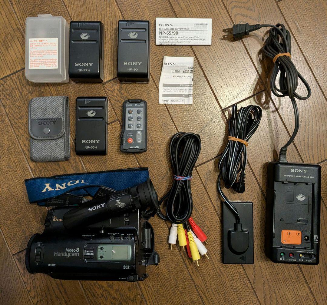 美品＊動作確認済 SONY CCD-TR105 ハンディカム Video8