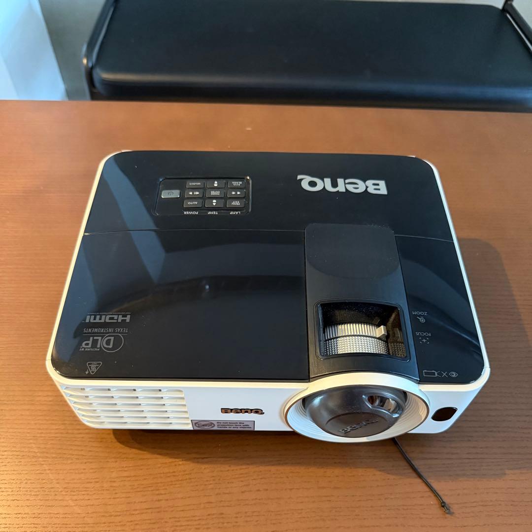 BenQ DLPプロジェクター(BenQ MW621ST)