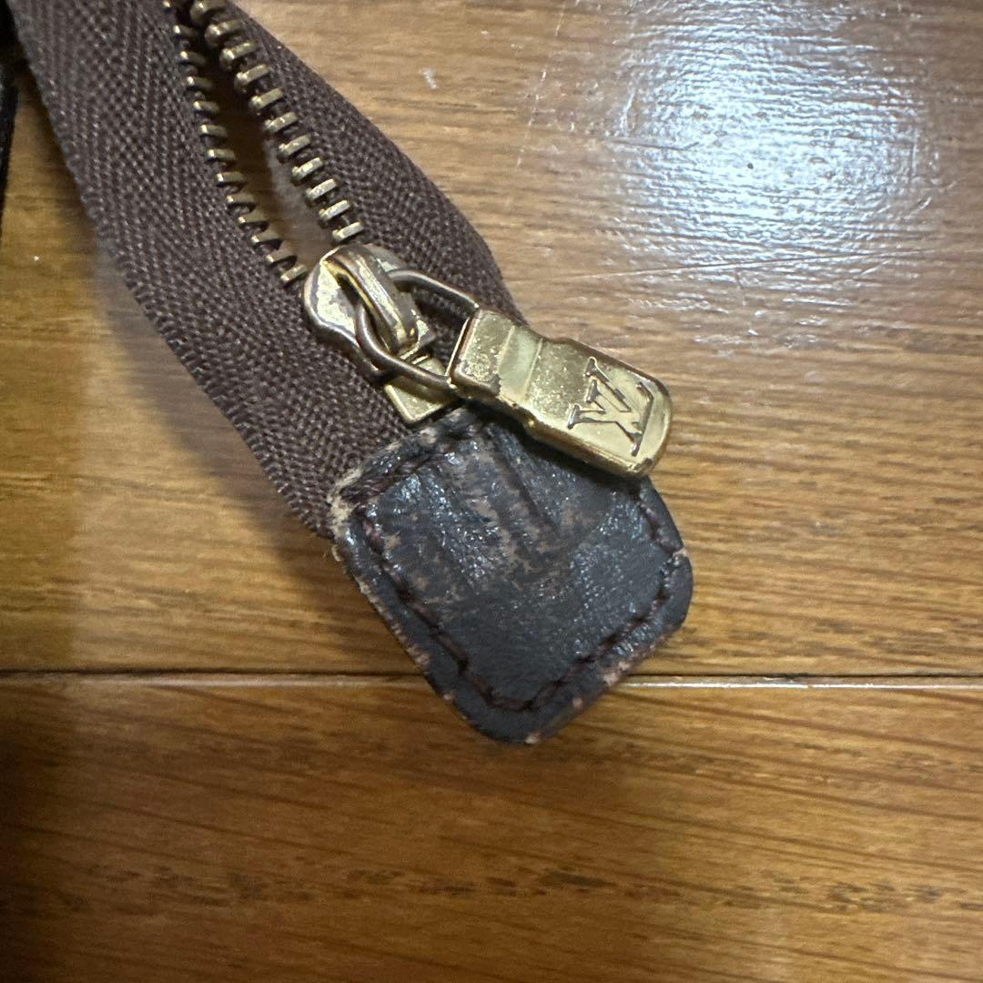 ルイヴィトン　モノグラムポーチ