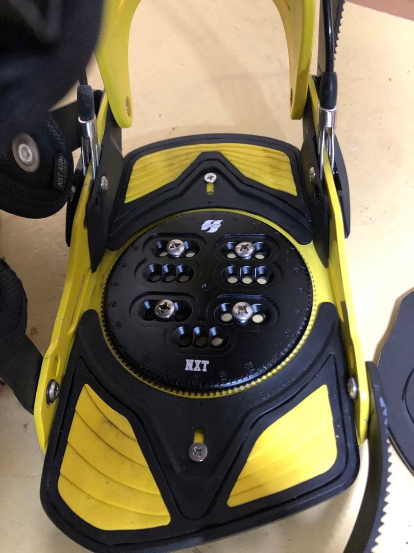 最終値引き　FLOWスノーボードビンディング