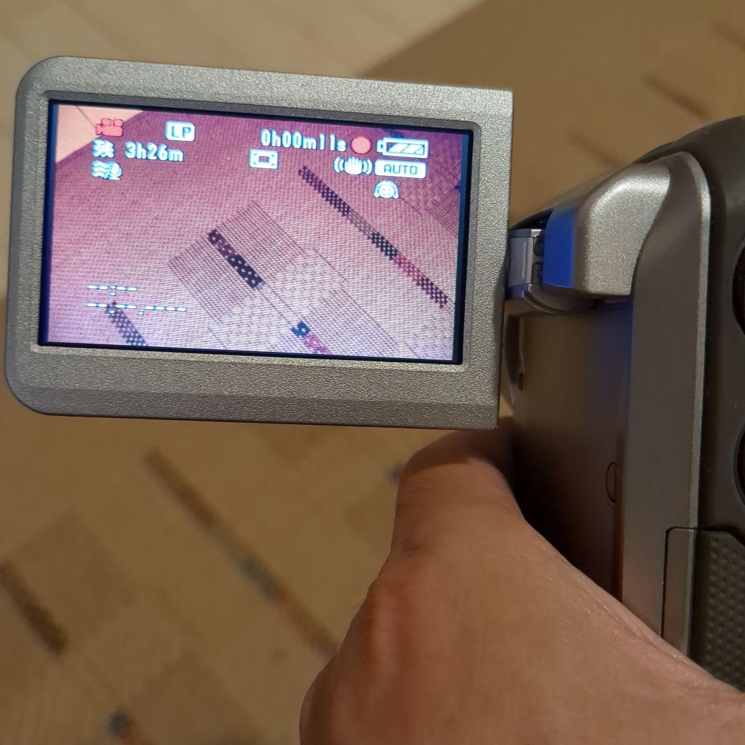 動作確認済み　Panasonic SDR-S200 ビデオカメラ 本体と付属品