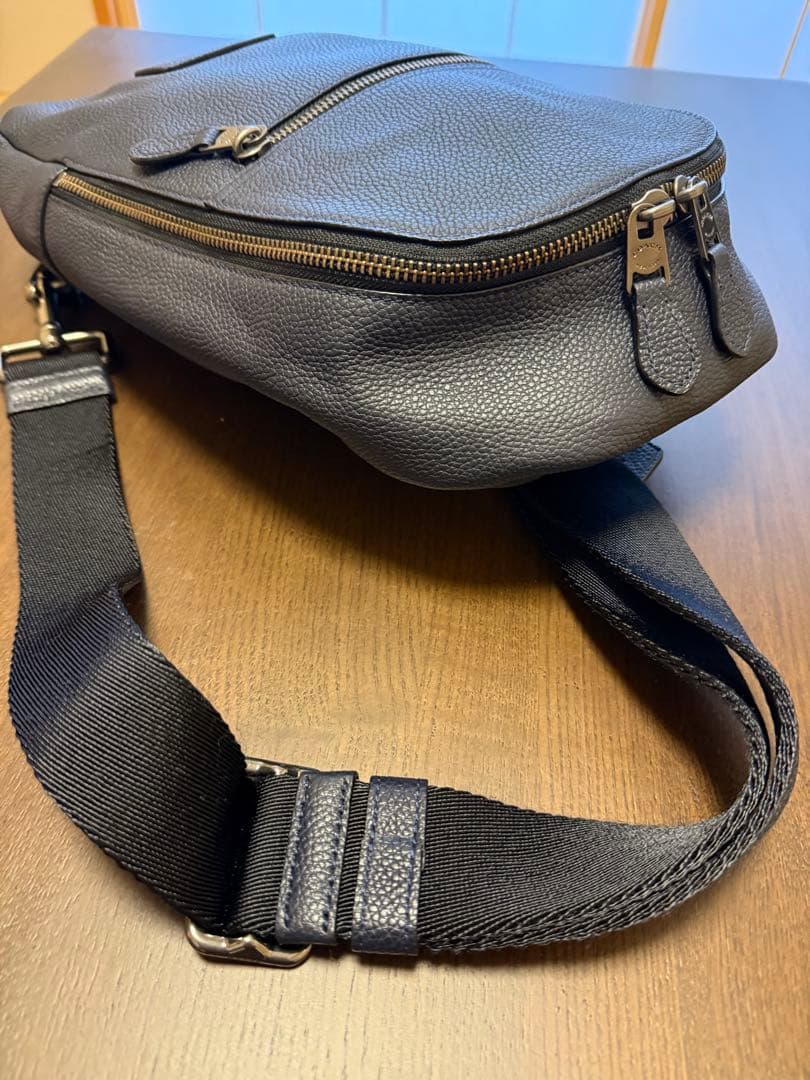 COACH レザー ボディバッグ ネイビー 美品 ショルダー 正規品