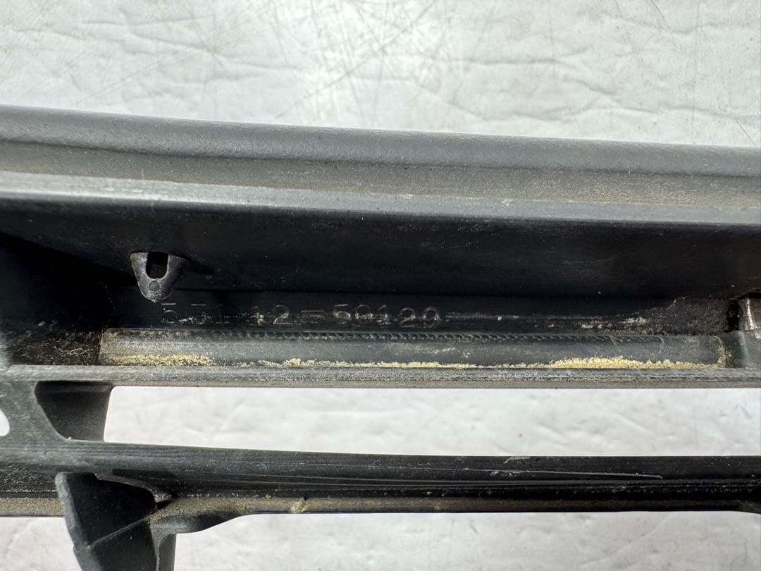 レクサスLS USF40 USF4純正 ラジエータグリル 53100-50190