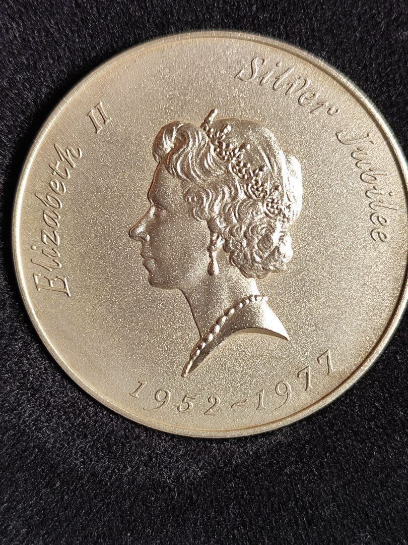 希少シルバー1977 イギリス エリザベス ジュビリー 大型 銀 メダル