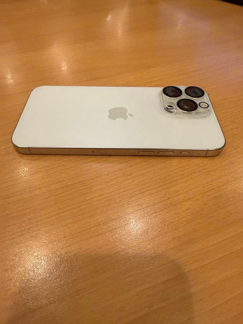 iPhone 15 Pro Max 256GB バッテリー100%