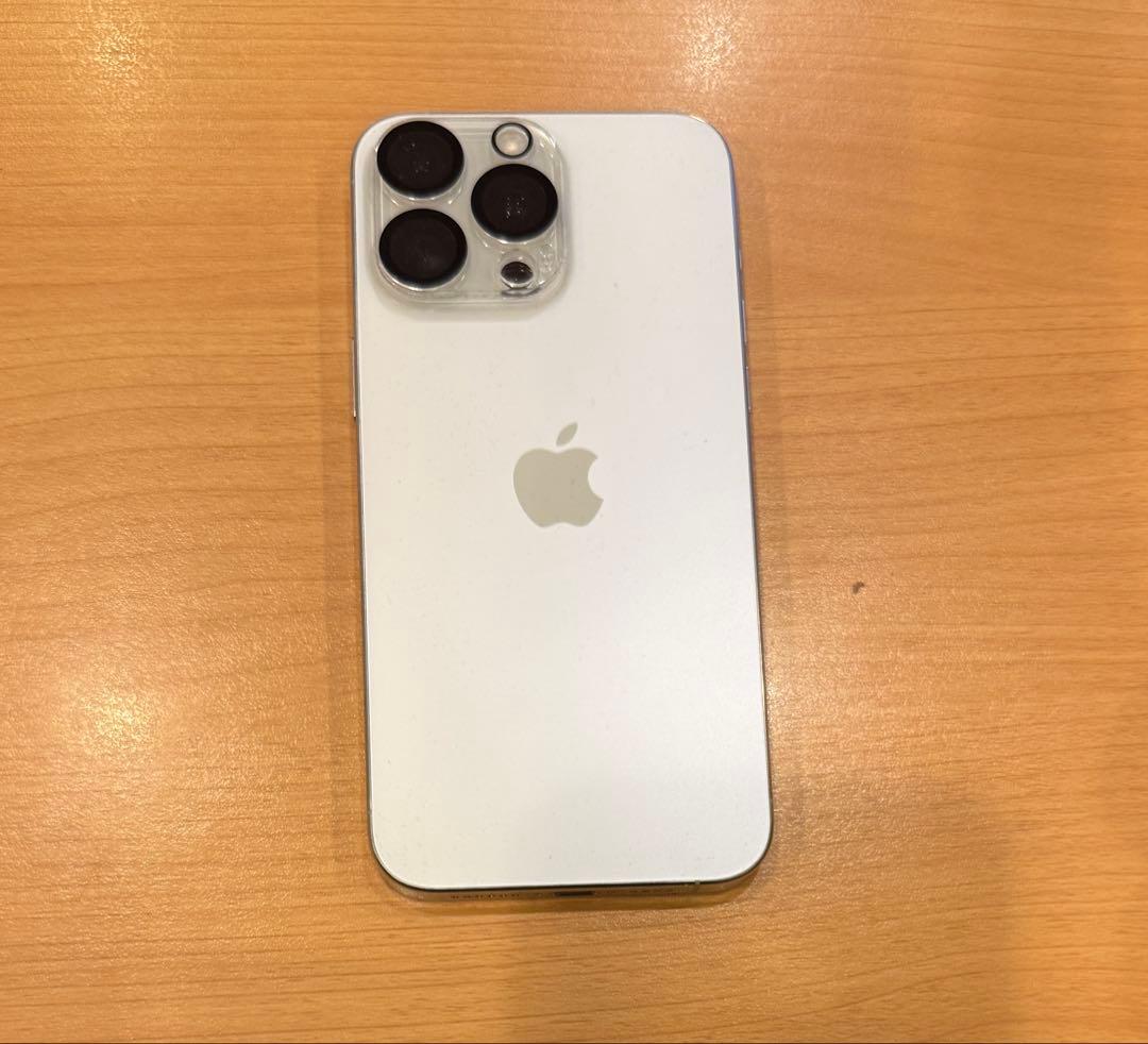 iPhone 15 Pro Max 256GB バッテリー100%