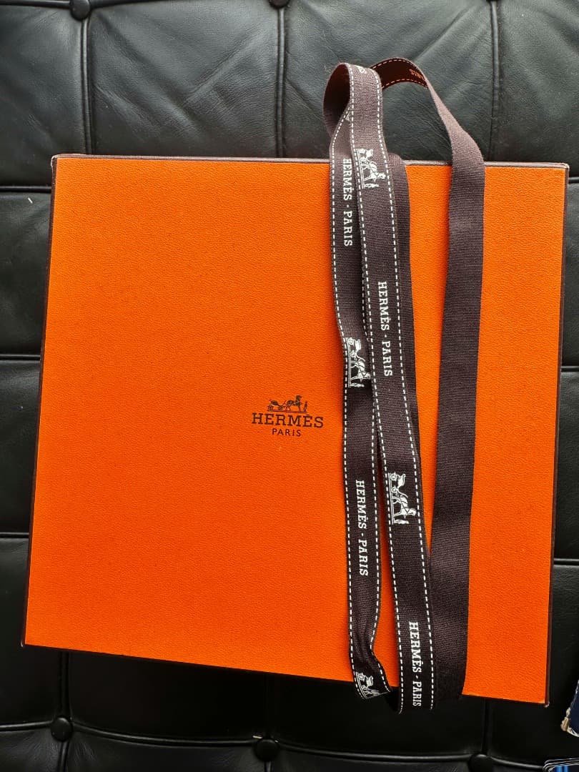 エルメス　HERMES 　レザー　茶色　ブラウン