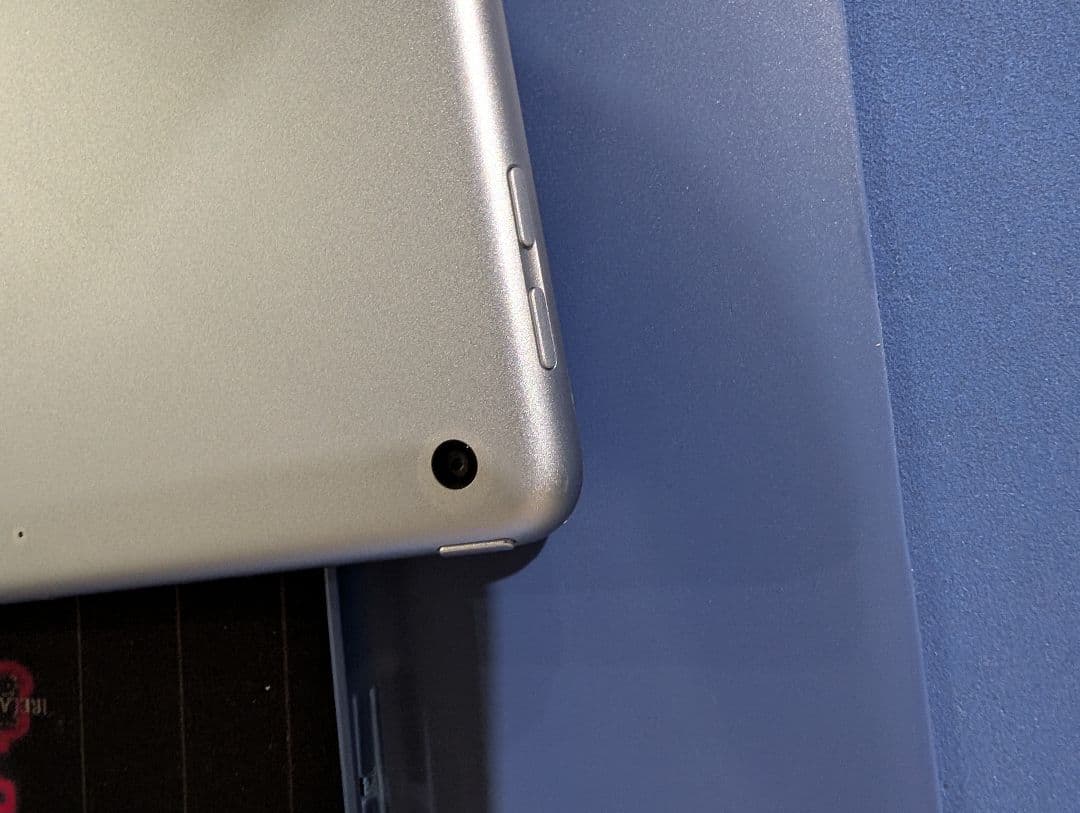 h*e様 美品 iPad Wi-Fi 128GB 第５世代 MP2H2J/A