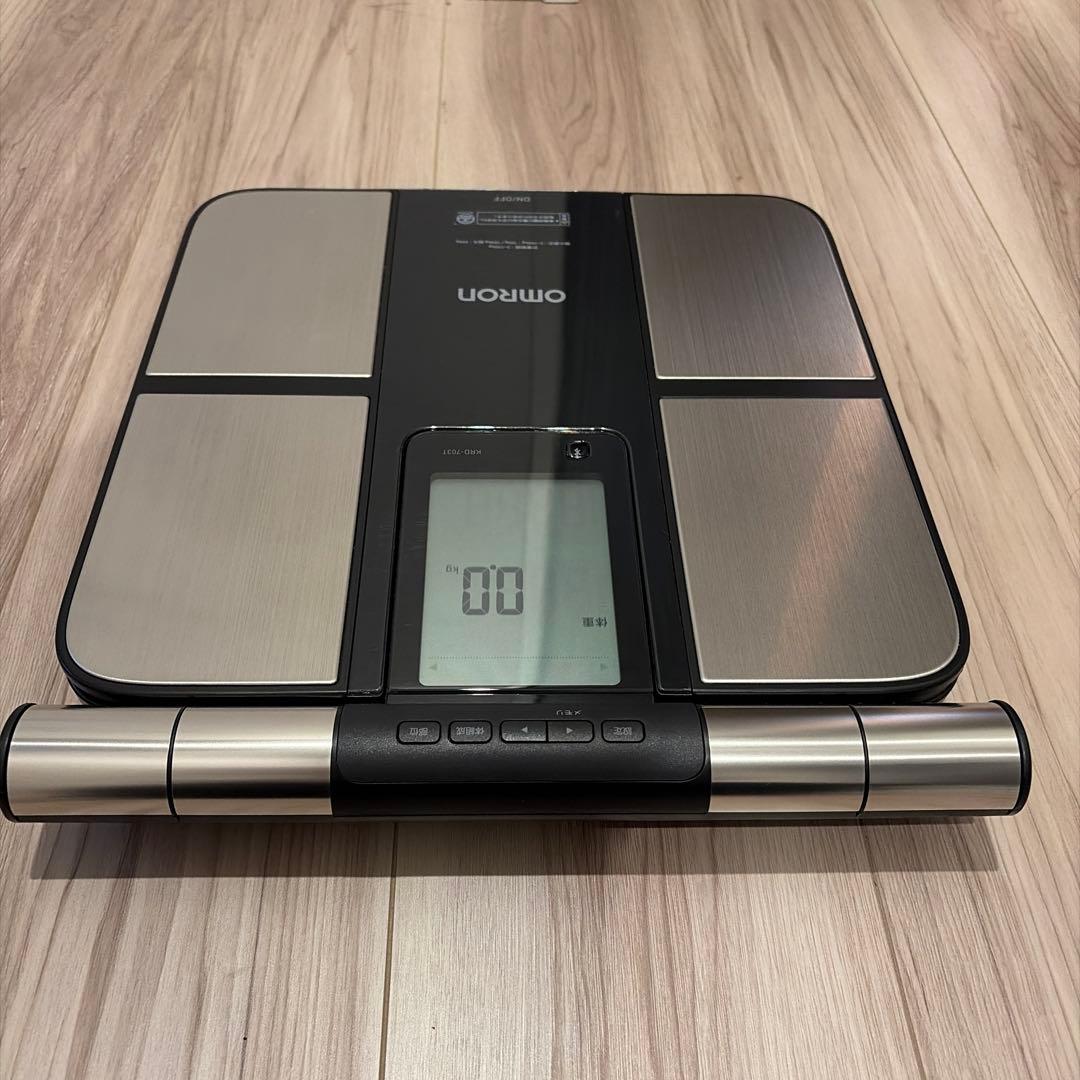 OMROM オムロン 体重体組成計 KRD-703T 体重計