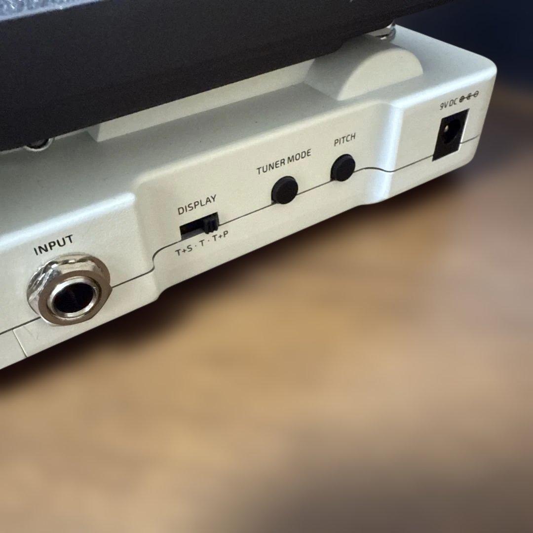 HOTONE TUNERPRESS マルチファンクションチューナーペダル