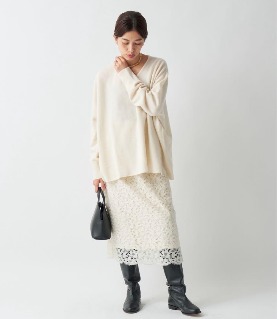 24年IENA Fine ニュージーウール ニュアンス Vプルオーバー ホワイト