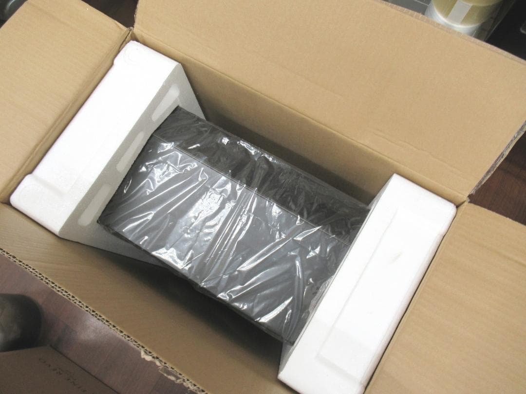 未使用　Vector RS ミドルタワー型PCケース FD-C-VER1A-01